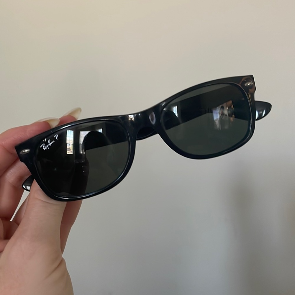 ❤️ Authentic Polarized Ray-Ban New Wayfarer - like new! Worn 1x
